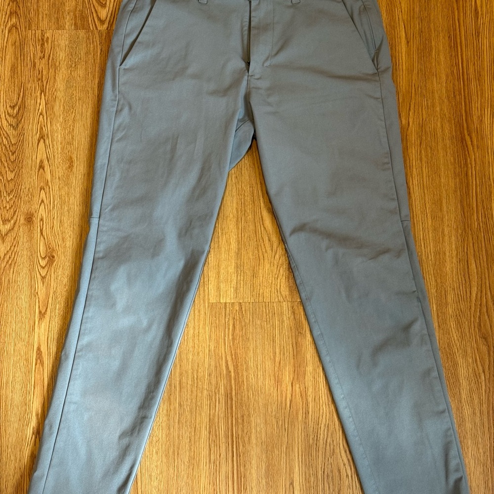 Men's Lululemon Commission Gray Pants size 30x30